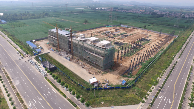 張國(guó)偉書(shū)記一行深入中譽(yù)鼎力觀摩調(diào)研，為新鄉(xiāng)市礦山設(shè)備除塵技術(shù)裝備制造把脈問(wèn)航